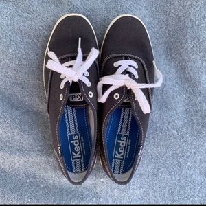 Like New Keds- perfect shoe for spring days!